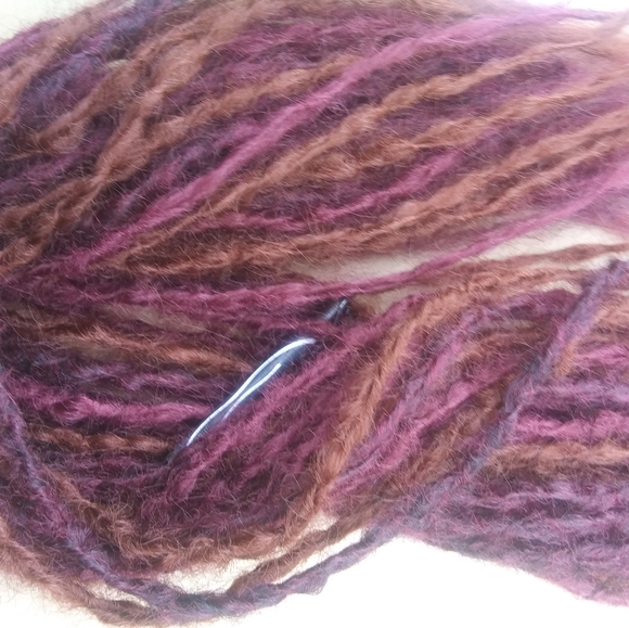 Set of fluffy knotty burgundy loc extensions - Picture 3 of 8